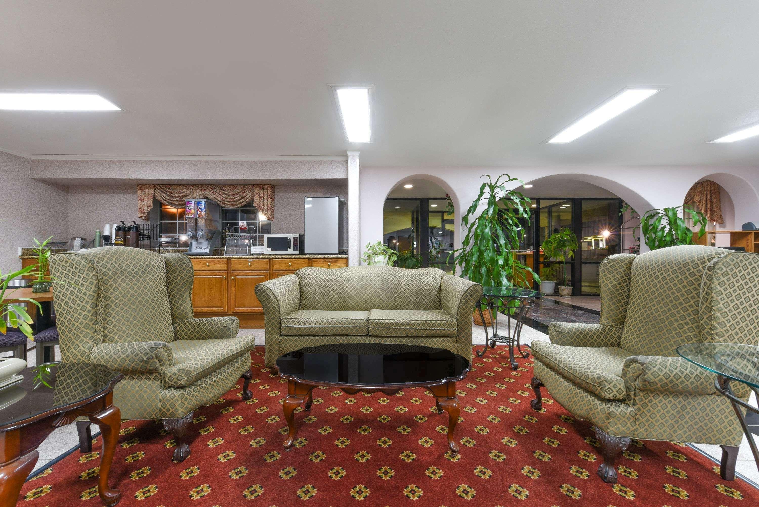 Super 8 By Wyndham Burleson Fort Worth Area Exterior photo